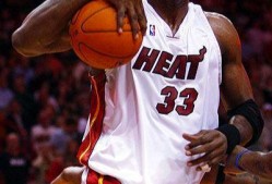 开云品牌-费德勒重要时刻锐不可当，热火带队取胜！